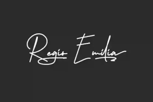 Regio Emilia Handwriting Font